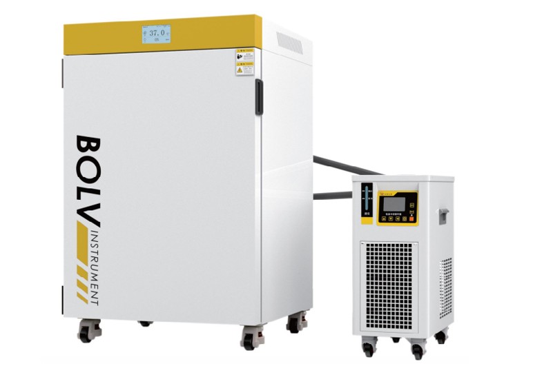 Incubateur chemisé eau D121