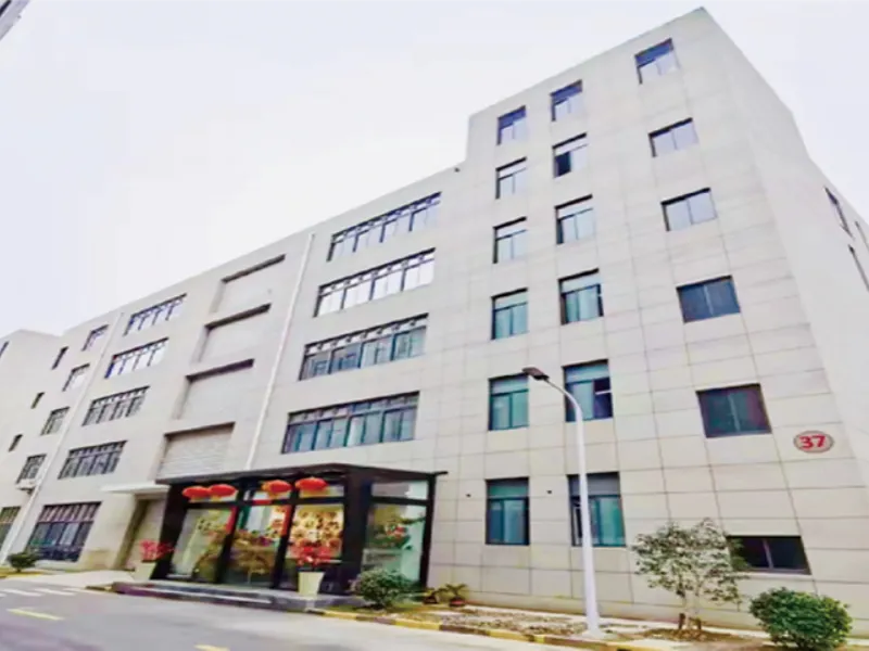 Shanghai Zhichu laboratoire equipment Co., Ltd. se spécialise dans la fabrication d'armoires de sécurité biologique de classe II, d'armoires à écoulement laminaire, de bains circulants.